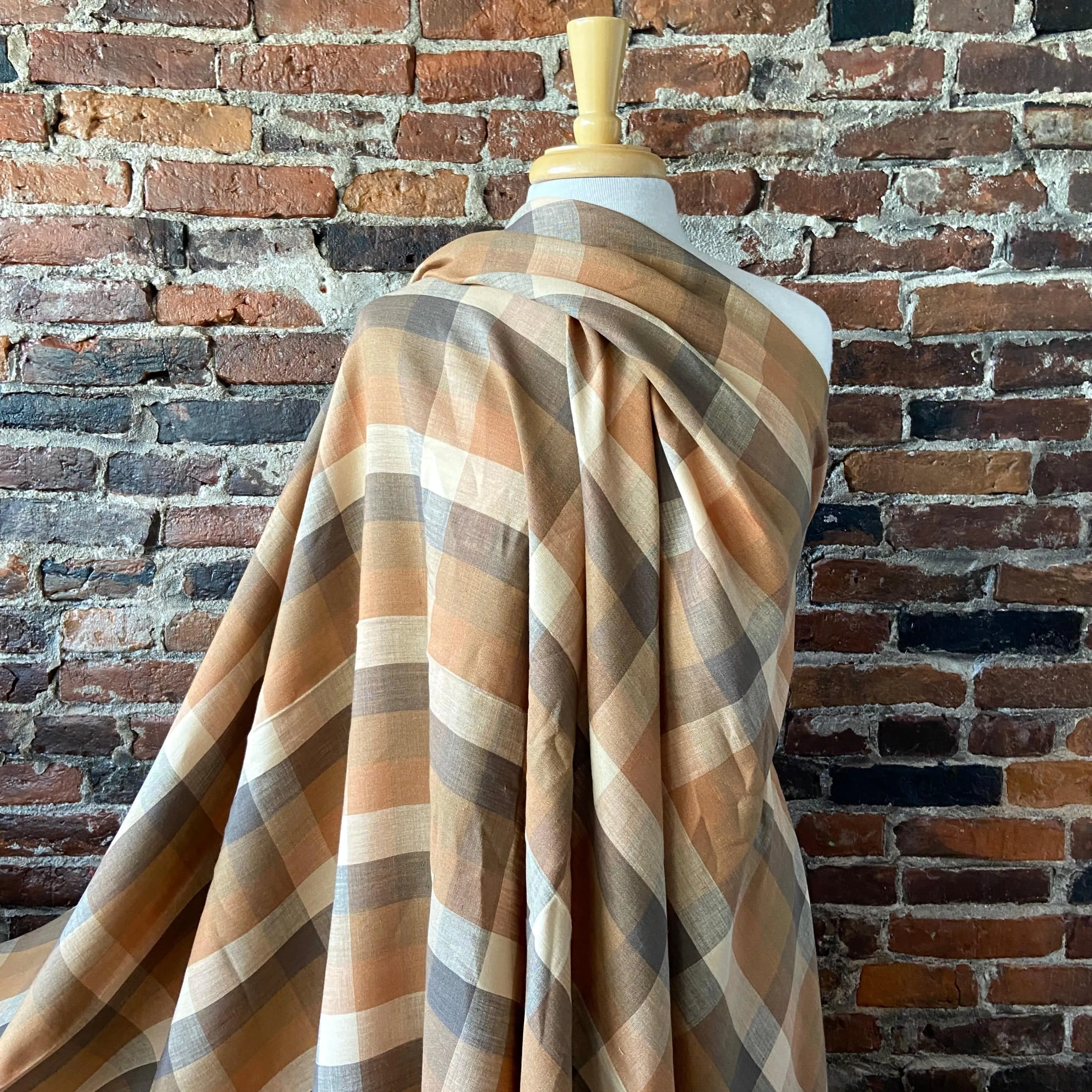 100% Yarn Dyed Linen in Peanut Brittle